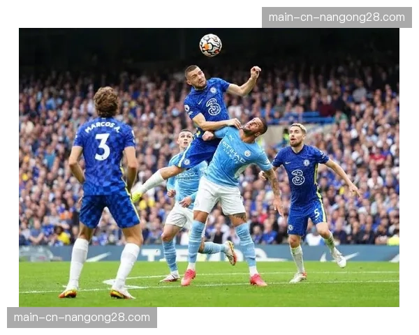 分析：对比英超与法甲，在肋部防守策略上存在哪些根本性差异？